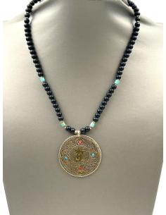 COLLARES NEGROS CON ORIGINAL MANDALA DORADO Y OM TIBETANO