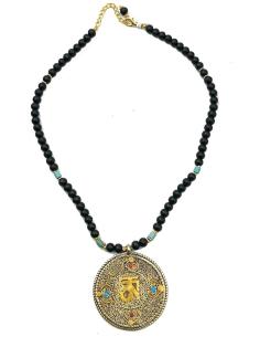 COLLARES NEGROS CON ORIGINAL MANDALA DORADO Y OM TIBETANO 2