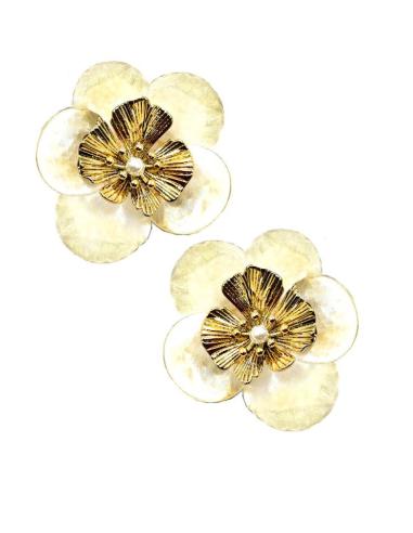 PENDIENTES ELEGANTES PARA BODAS CON FLOR NACAR Y DORADO