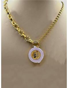 COLLARES DORADOS CON PRECIOSO COLGANTE BLANCO DE MONEDA