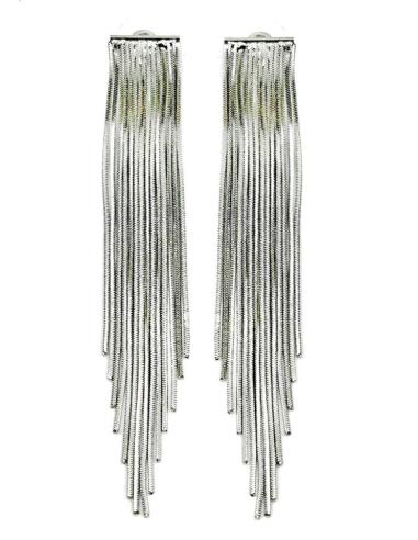 PENDIENTES PLATEADOS LARGOS DE CADENITAS PARA LOOK DE FIESTA