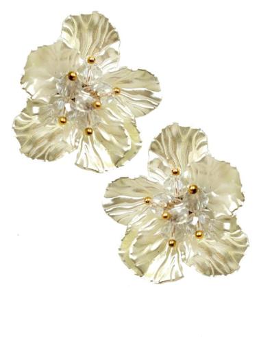 SOFISTICADOS PENDIENTES BLANCOS DE FLORES PARA BODAS