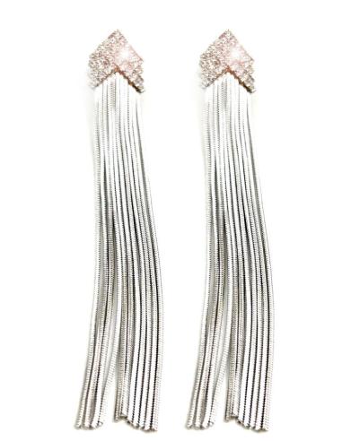 PENDIENTES PLATEADOS LARGOS CON BRILLO Y CADENITAS PARA BODAS DE NOCHE