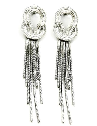 PENDIENTES PLATEADOS LARGOS DE CADENITAS SUPER TENDENCIA