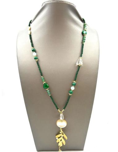 COLLARES VERDES CON PIEDRAS SEMIPRECIOSAS Y COLGANTE DE HOJA