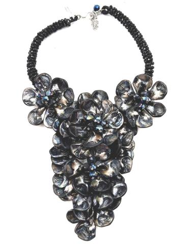 BELLOS COLLARES DE FLORES PARA ESTAR FABULOSA EN BODAS