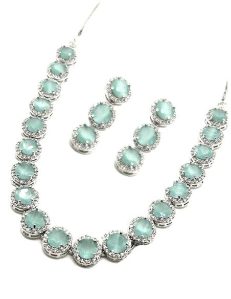 COLLARES ELEGANTES VERDE AGUA CON DESTELLOS DE CIRCONITAS