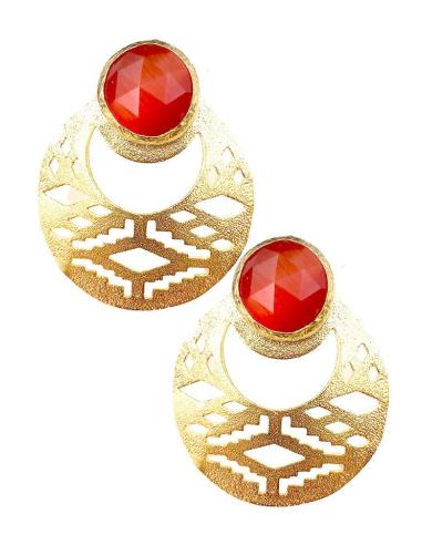 PENDIENTES DORADOS ELEGANTES CON BONITO DISEÑO CORTO