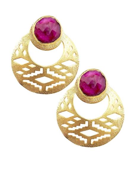 PENDIENTES DORADOS ELEGANTES CON BONITO DISEÑO CORTO