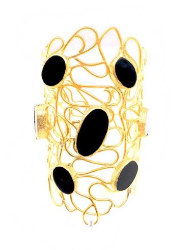 PULSERAS DORADAS CON PRECIOSO DISEÑO CALADO CON PIEDRAS NEGRAS