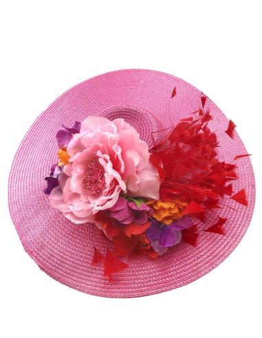 TOCADOS FUCSIAS CON FLORES Y PLUMAS VISTOSAS PARA MADRINA E INVITADA