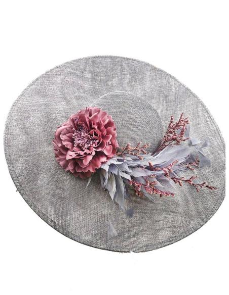 TOCADOS GRISES Y ROSAS CON FLORES PLUMAS Y PANICULATA PRESERVADA