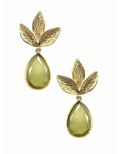 PENDIENTES DE PIEDRA SENCILLOS Y ELEGANTES CON HOJAS DORADAS
