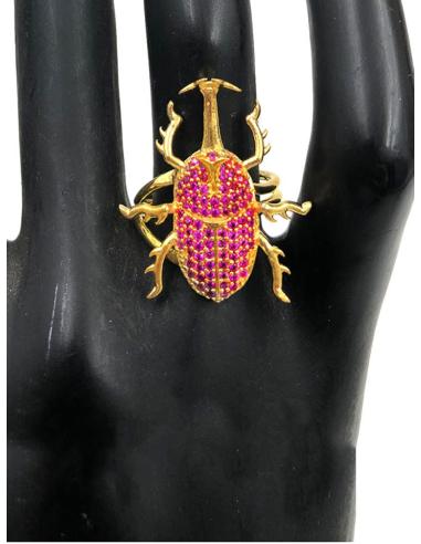 ANILLOS ORIGINALES FUCSIAS CON AMULETO DE ESCARABAJO EGIPCIO