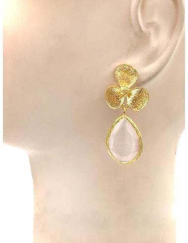 PENDIENTES DE LAGRIMA DE PIEDRA CON FLORECITAS DORADAS