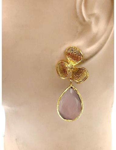 PENDIENTES DE LAGRIMA DE PIEDRA CON FLORECITAS DORADAS