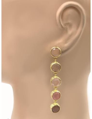 PENDIENTES LARGOS CON PEDRERIA EN TONOS ROSAS Y MALVAS