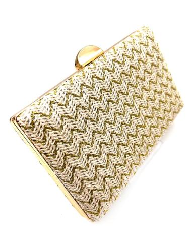 BOLSOS MUJER BEIGE Y DORADOS TEXTURA RAFIA IDEALES PARA EL VERANO