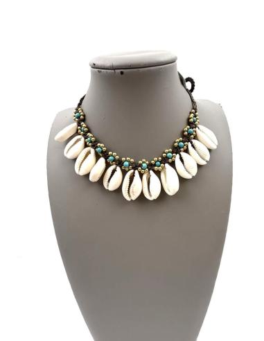 COLLARES CORTOS DE VERANO DE MACRAME CON CONCHAS