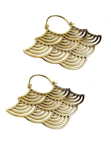 PENDIENTES GRANDES MUJER DORADOS CON DISEÑO DE OLA, GRAN VIA MADRID