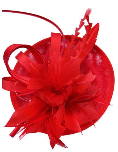 TOCADOS ROJOS CON DISEÑO ELEGANTE DE PLUMAS PARA BODAS