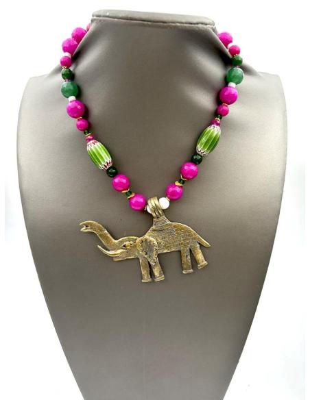 COLLARES MUJER FUCSIAS Y VERDES CON ELEFANTE AFRICANO