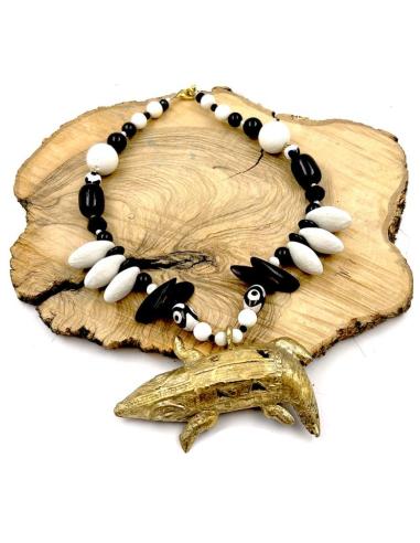 COLLARES MUJER CORTOS BLANCO Y NEGRO CON COCODRILO