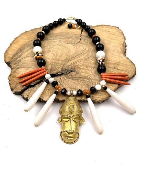 COLLARES MUJER MASCARA AFRICANA EN NEGRO BLANCO Y NARANJA