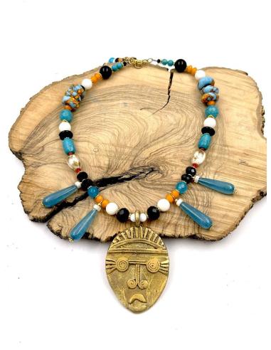 COLLARES MUJER AZULES DE PIEDRA Y MASCARA ANTIGUA AFRICANA