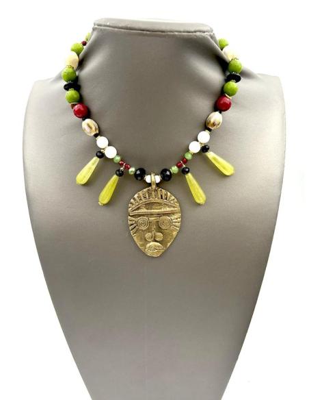 COLLARES MUJER VERDES DE PIEDRA Y MASCARA ANTIGUA AFRICANA