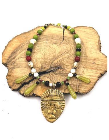 COLLARES MUJER VERDES DE PIEDRA Y MASCARA ANTIGUA AFRICANA