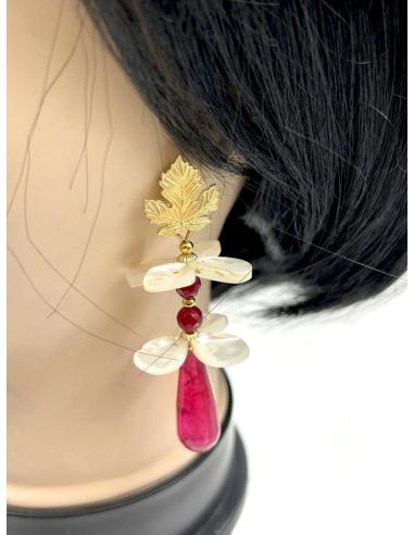 PENDIENTES GRANATES Y BLANCOS CON NACAR DISEÑO FLORAL BODAS