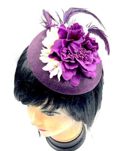 TOCADOS PEQUEÑOS MORADOS PARA BODAS CON PLUMAS FAISAN Y FLORES