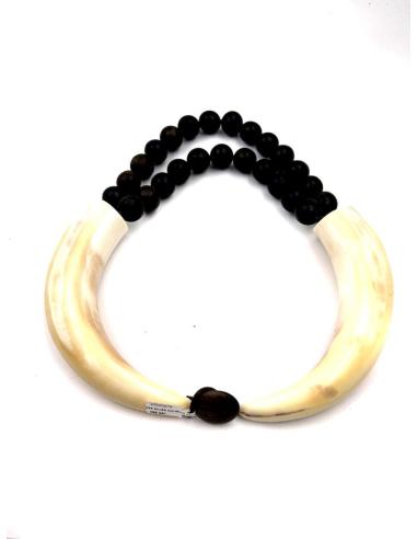 COLLARES MUJER DE COLMILLOS DE JABALI Y MADERA DE EBANO