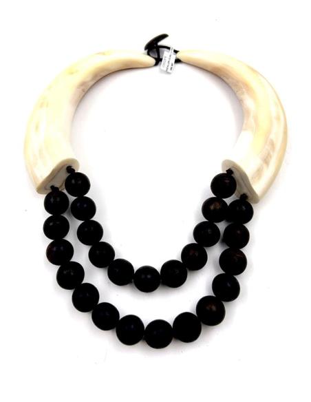 COLLARES MUJER DE COLMILLOS DE JABALI Y MADERA DE EBANO