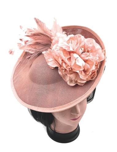 TOCADOS DE BODA ROSAS MAQUILLAJE CON FLORES Y PLUMAS ELEGANTES