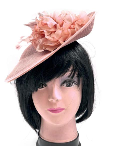 TOCADOS DE BODA ROSAS MAQUILLAJE CON FLORES Y PLUMAS ELEGANTES