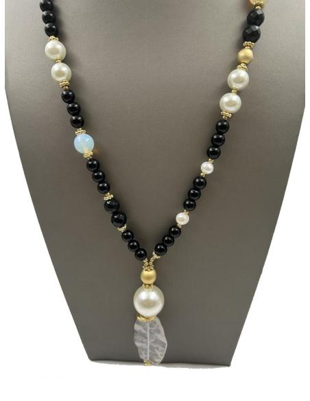 COLLARES NEGROS LARGOS DISEÑOS PROPIOS DE ESTILO ATEMPORAL