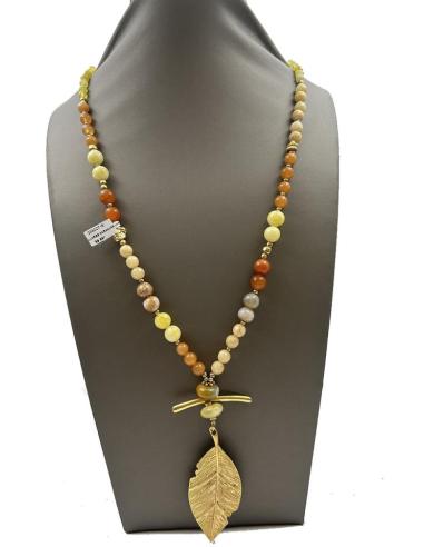 COLLARES LARGOS CON HOJA DORADA Y PIEDRA NARANJA TEJA Y CREMA