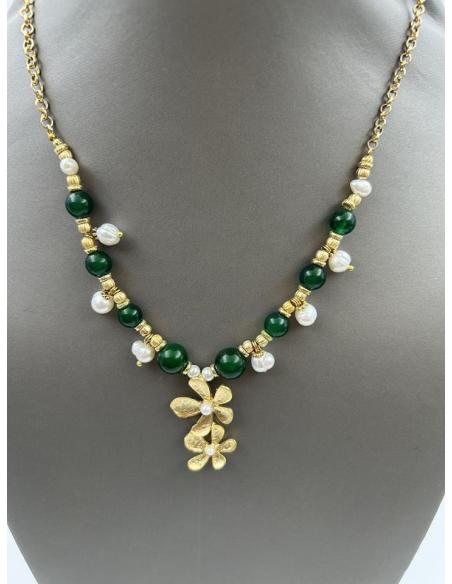 COLLARES DE PIEDRA JADE VERDE Y PERLA BARROCA CON FLORECITAS