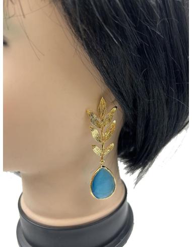 PENDIENTES LARGOS DORADOS CON ELEGANTE HOJA Y LAGRIMA TURQUESA
