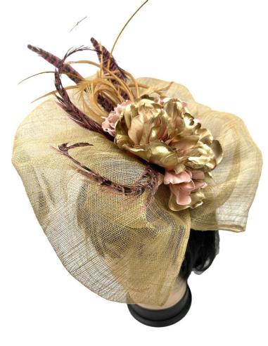 TOCADOS DORADO ENVEJECIDO PARA BODAS CON ESTILOSAS PLUMAS FAISAN