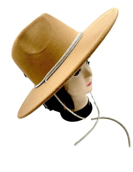 SOMBREROS MARRONES CON BONITA DECORACION CHIC DE CRISTAL