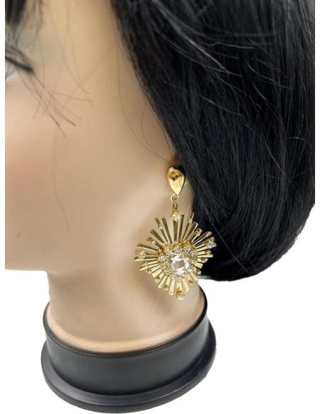PENDIENTES LARGOS DORADOS DE FIESTA CON CORAZON DE CRISTAL