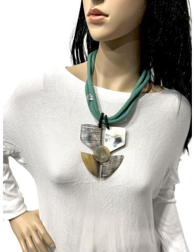 COLLARES DE MUJER VERDES CON COLGANTE ASTA TRIBAL