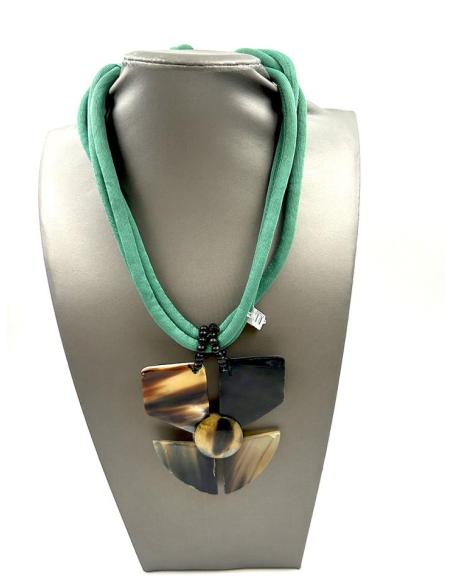 COLLARES DE MUJER VERDES CON COLGANTE ASTA TRIBAL