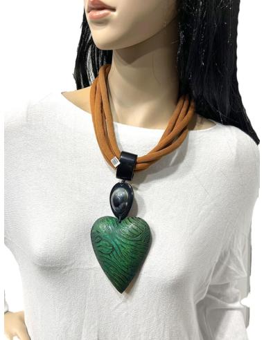 COLLARES MUJER MARRONES CORTOS CON ORIGINAL CORAZON VERDE