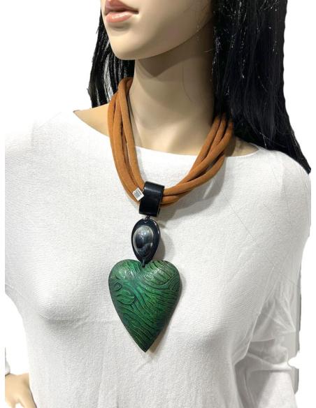 COLLARES MUJER MARRONES CORTOS CON ORIGINAL CORAZON VERDE