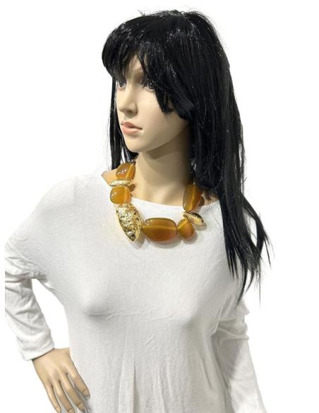 COLLARES DORADOS Y MARRONES DE MODA PARA ELEVAR TU LOOK DE DIA