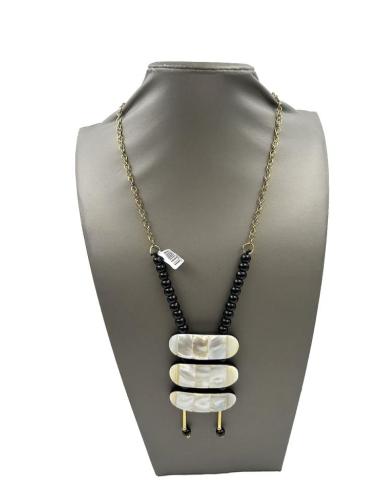 COLLARES MUJER LARGOS BLANCOS Y NEGROS CON COLGANTE NACAR